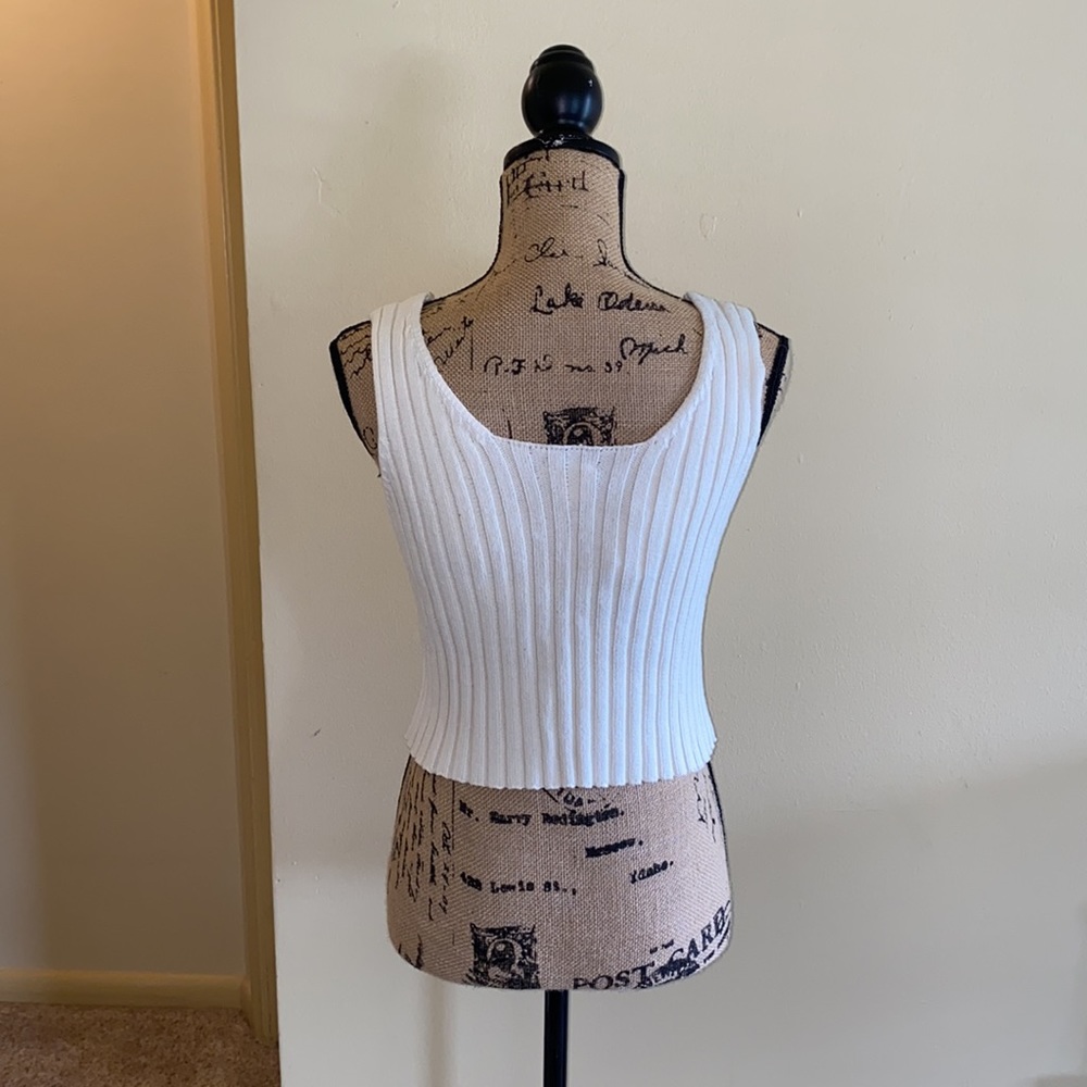 CHECK @thedustycarrot 🆕Hem & Thread Knitted Crop - Picture 4 of 8